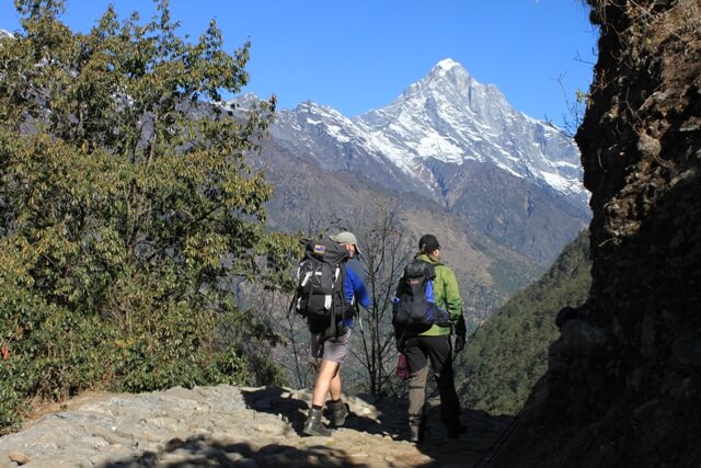 Pete och Kicki pa vandring i Himalaya